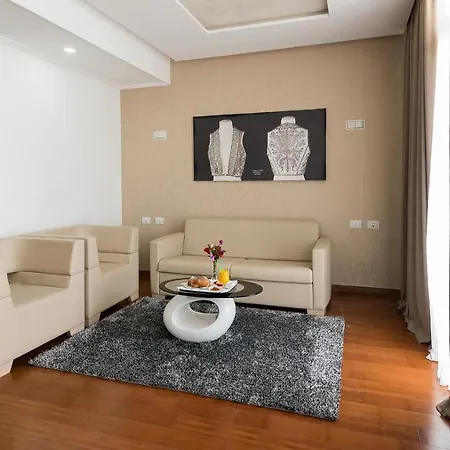 Deluxe & Executive By Rafaelo Szálloda 5*