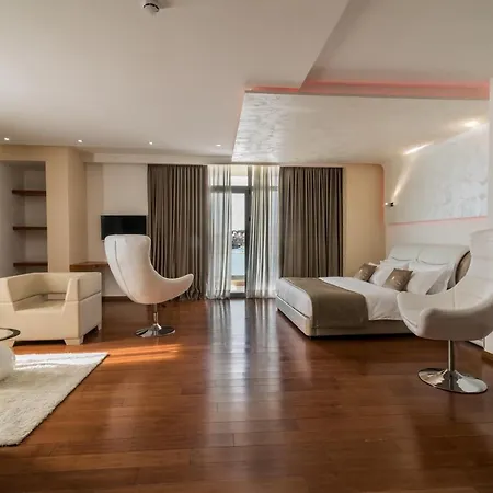 فندق Deluxe & Executive By Rafaelo 5*