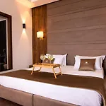 Otel Deluxe & Executive By Rafaelo 5*