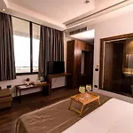 Deluxe & Executive By Rafaelo 5*