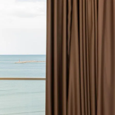 Deluxe & Executive By Rafaelo Hotel 5*