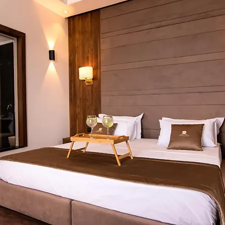 Hotel Deluxe & Executive By Rafaelo 5*