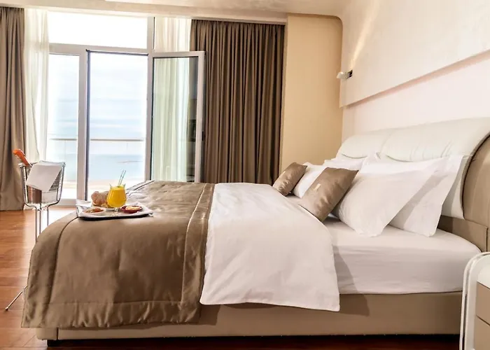 Deluxe & Executive By Rafaelo 酒店