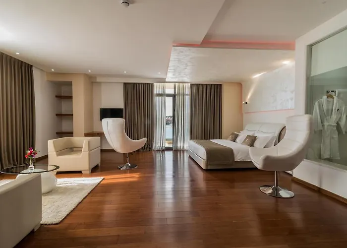 酒店 Deluxe & Executive By Rafaelo 5*